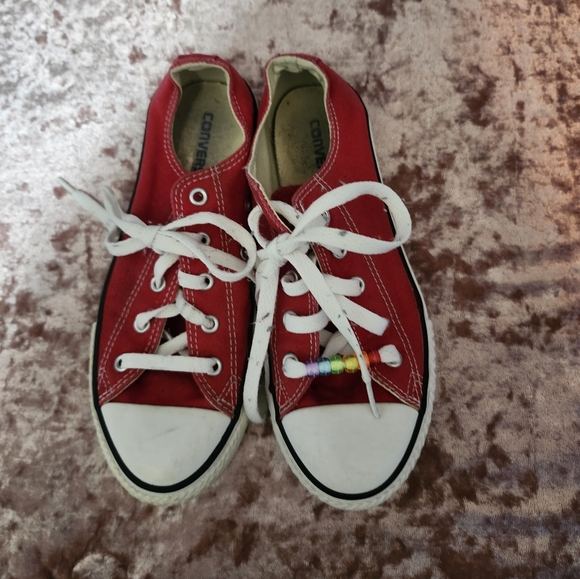 Converse Red Kids Sneakers with White Laces - Picture 1 of 5